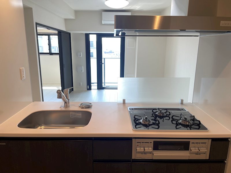 キッチン　コンパクトなキッチンで掃除もラクラク