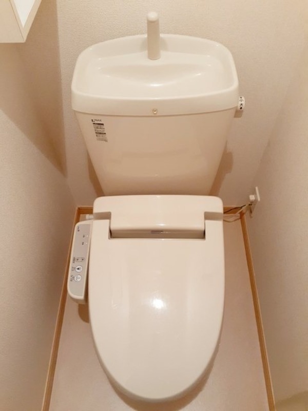 トイレ　図面と現状に相違がある場合には現状を優先