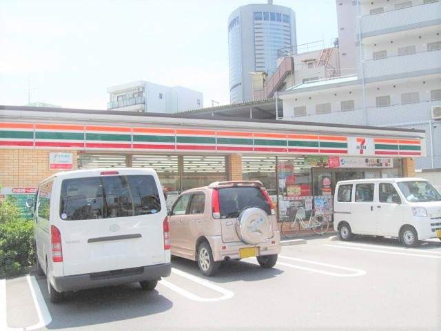 コンビニ　セブンイレブン（コンビニ）まで199m