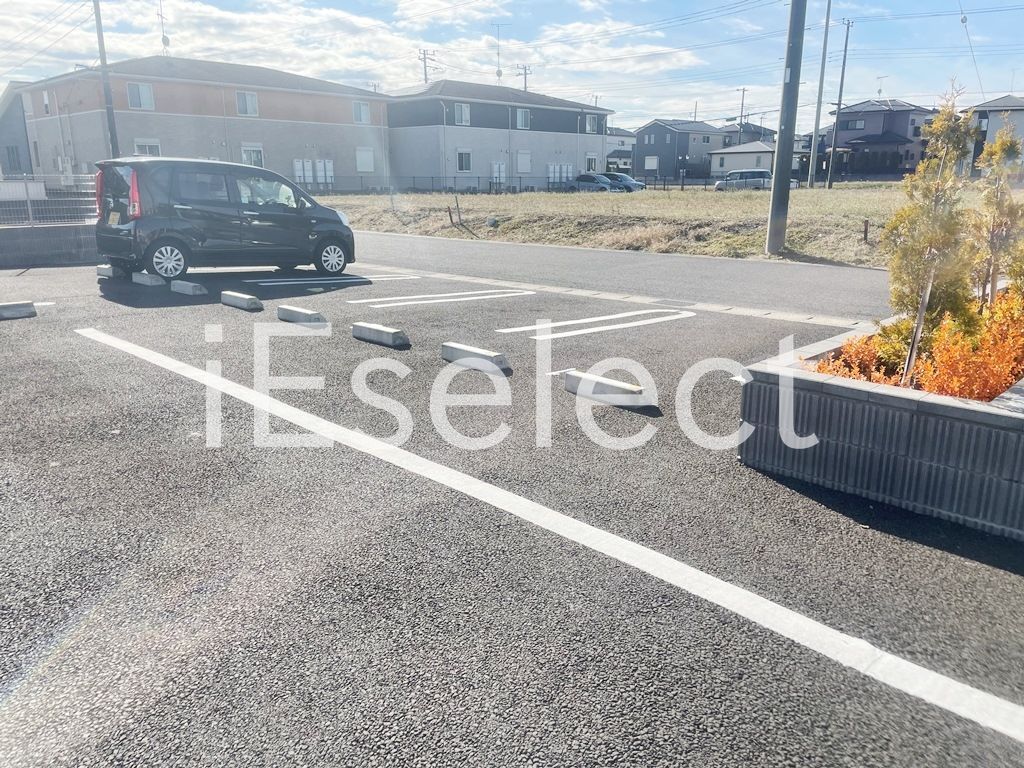 駐車場　敷地内駐車場も募集中です！