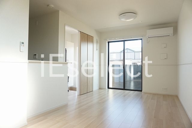 居室・リビング　明るくキレイなリビングルーム♪