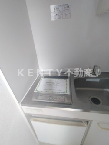 キッチン　コンパクトなキッチンで掃除もラクラク