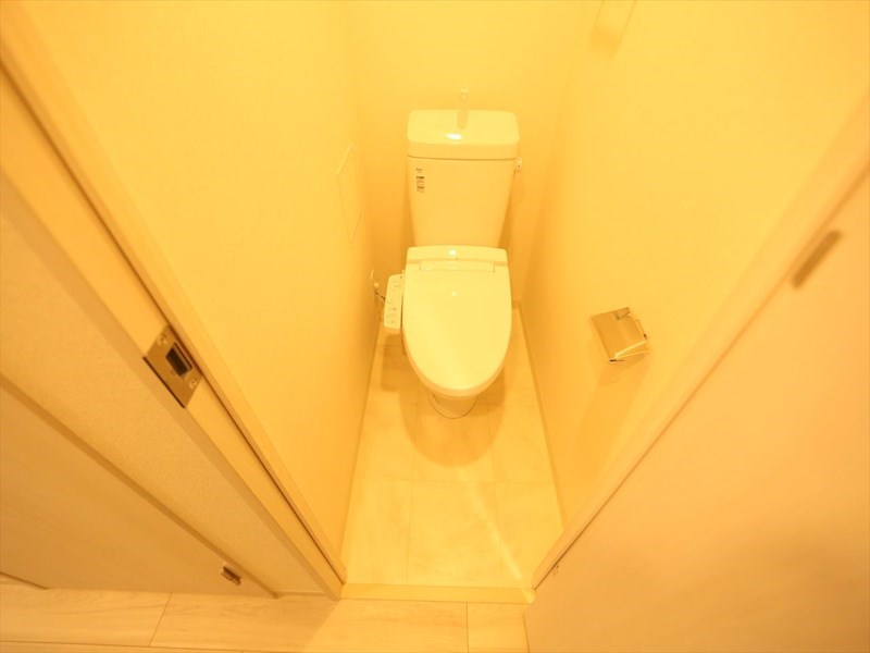 トイレ　温水洗浄暖房便座付トイレ