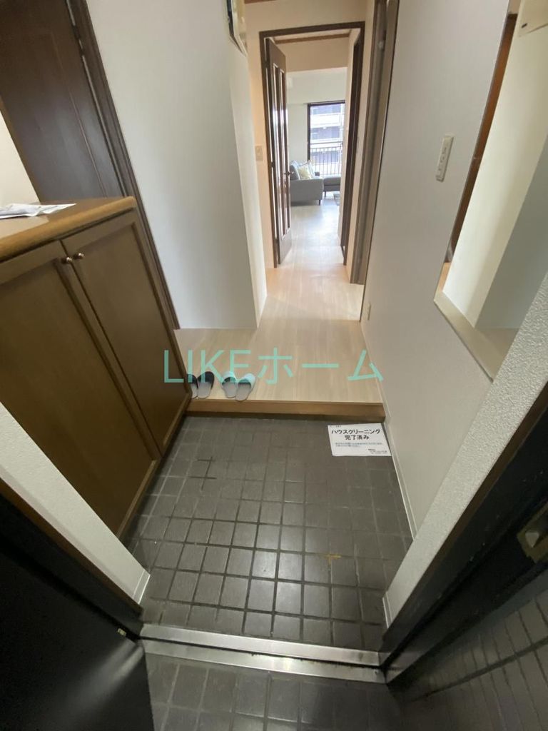 玄関　キッチン