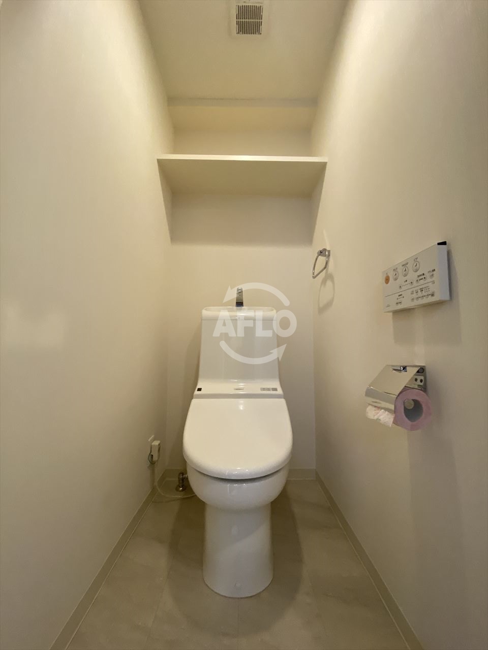 トイレ　クローバー・ビュー上本町　温水洗浄便座