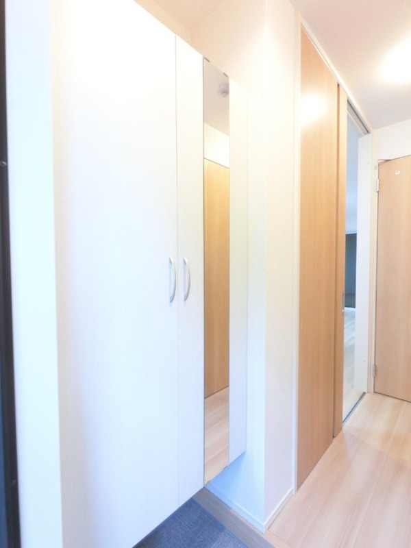 玄関　図面と現状に相違がある場合には現状を優先