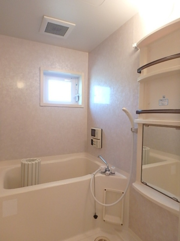 バス・シャワールーム　図面と現状に相違がある場合には現状を優先