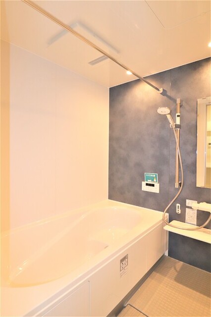 バス・シャワールーム　一坪風呂