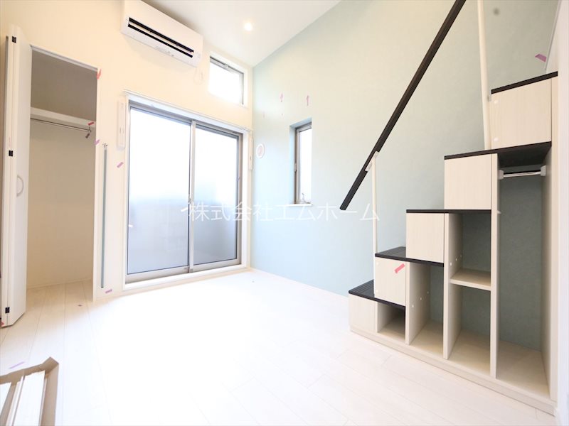 居室・リビング　洋室6帖　ロフト6.6帖（収納にも寝室にも使えます）