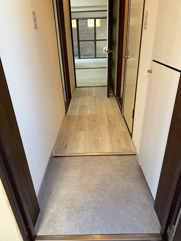 玄関　収納もある玄関です