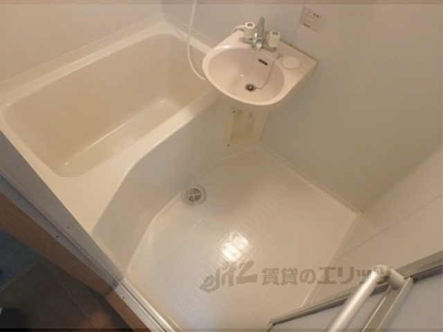 バス・シャワールーム　バス