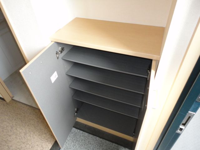 玄関　充実のシューズボックス