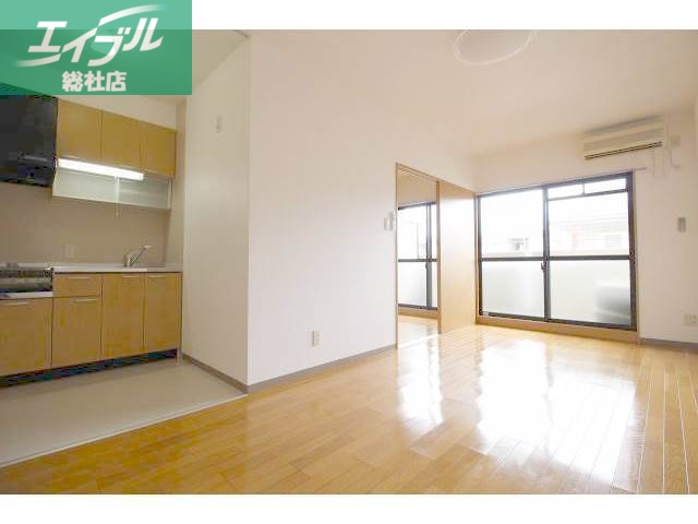 居室・リビング　リビング