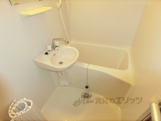 バス・シャワールーム　バス