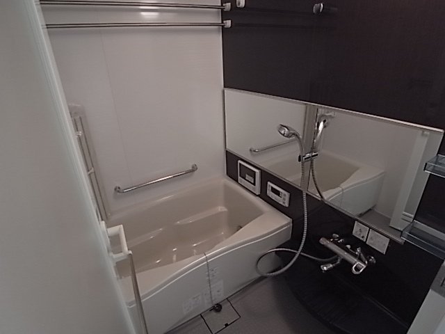 バス・シャワールーム　バスルーム
