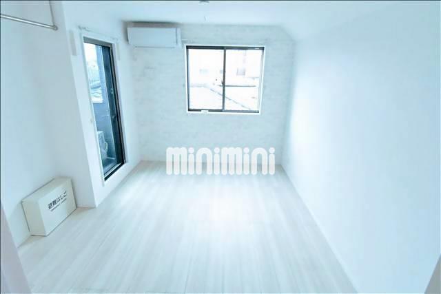 その他　白を基調とした明るいお部屋です