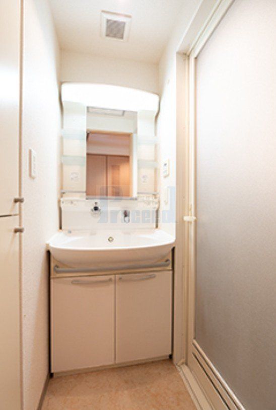 洗面設備　うれしい独立洗面台！