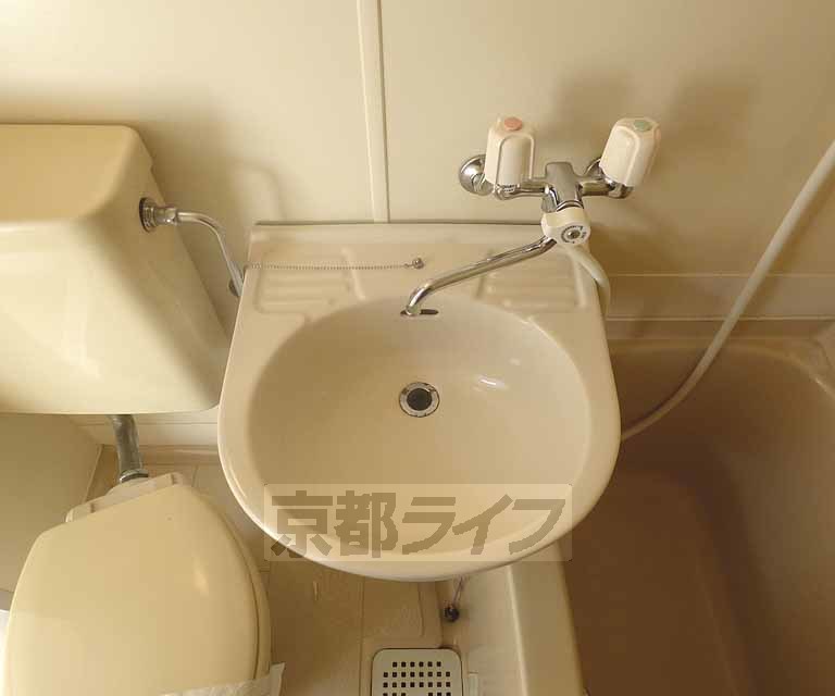 洗面設備　洗面台です。