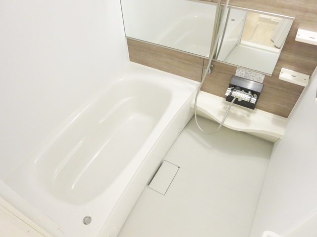 バス・シャワールーム　綺麗なお風呂です