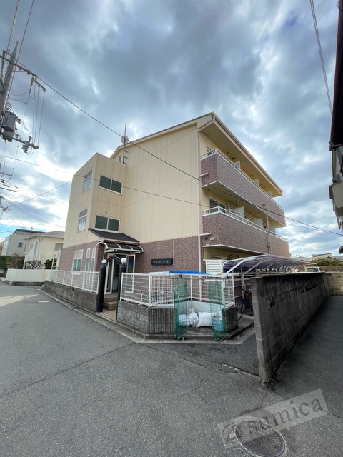 建物外観　オートロックで部外者はシャットアウト♪♪