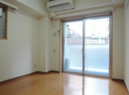 居室・リビング　☆明るい洋室☆