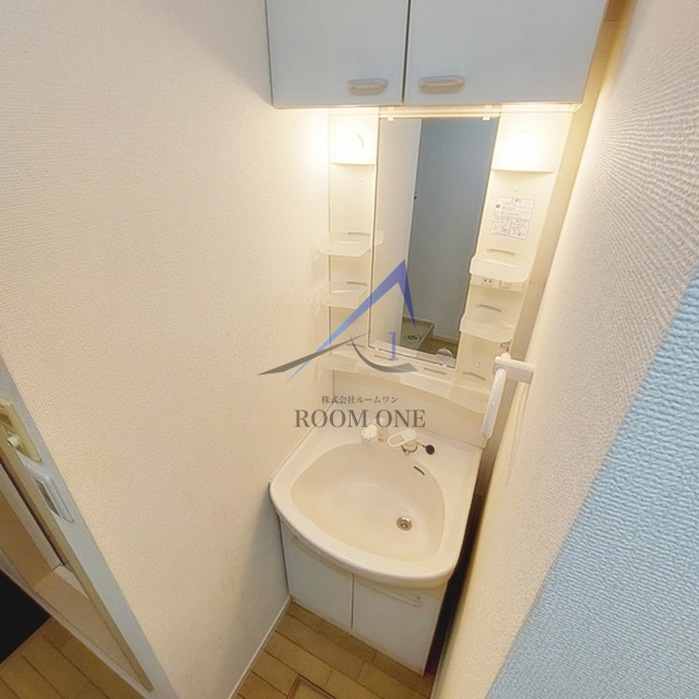 洗面設備　独立洗面台です。