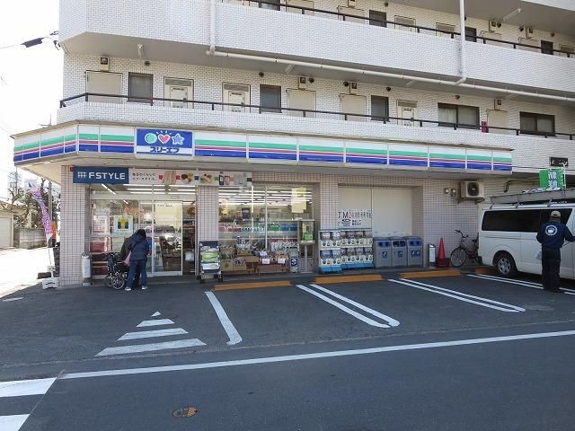 コンビニ　スリーエフ川崎中野島3丁目店（コンビニ）まで700m