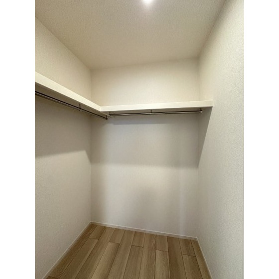 収納　ウォークインクローゼット