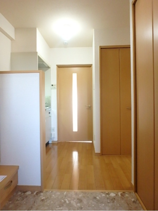 玄関　図面と現状に相違がある場合には現状を優先