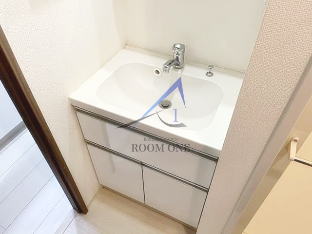 洗面設備　独立洗面台です。