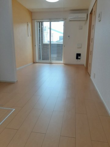 居室・リビング　明るい室内です☆