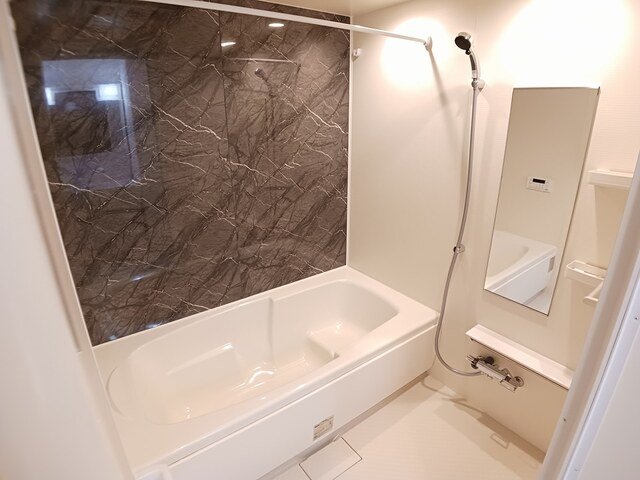 バス・シャワールーム　お風呂で日々の疲れを落としましょう