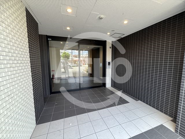 エントランス　グランエクラ田島　エントランス