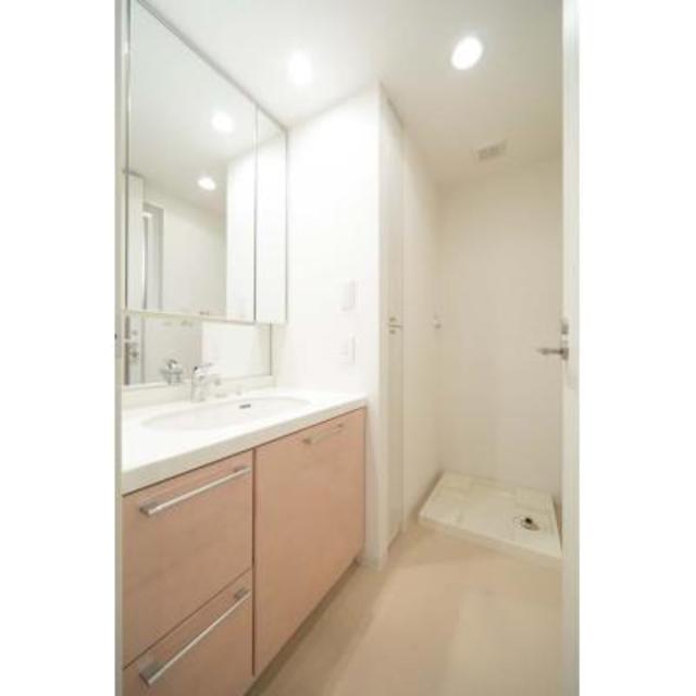 洗面設備　※写真は同タイプ住戸です。