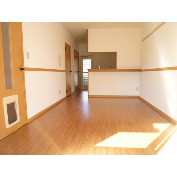 居室・リビング　対面式キッチン！広々リビング。