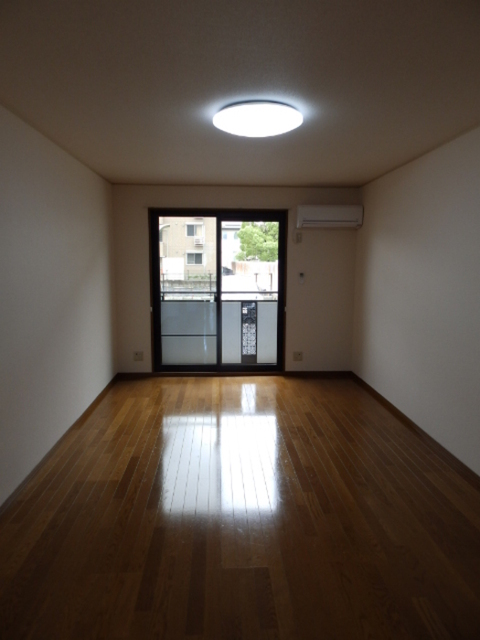 居室・リビング　洋室１０．５帖