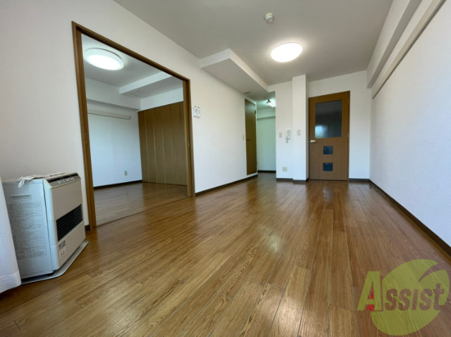 居室・リビング　広々としたリビングですね。ゆったり過ごせそうです。