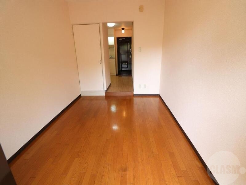 居室・リビング　約７帖の洋室です