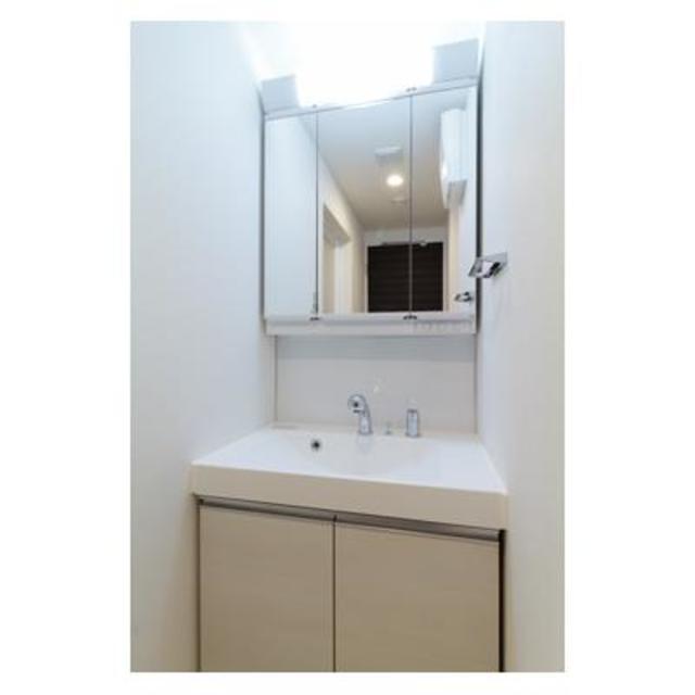 洗面設備　※写真は同タイプ住戸です。