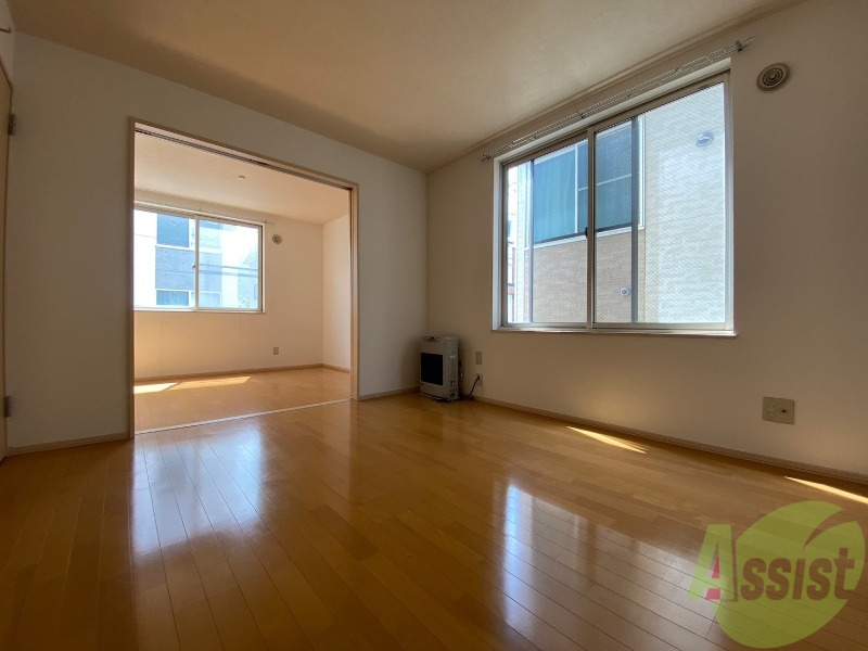 居室・リビング　広くてキレイなＬＤＫが広がっていて、充実した生活が送れそう。