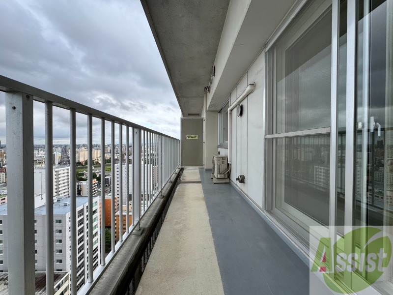 バルコニー　バルコニーです。天気の良い日には外干しができます！