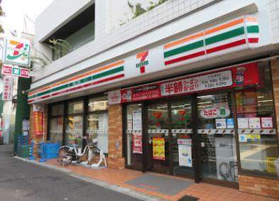 コンビニ　セブンイレブン横浜南太田駅前店（コンビニ）まで164m