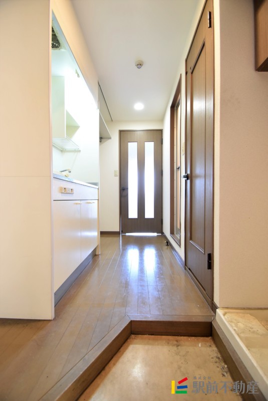 玄関　玄関から室内方向