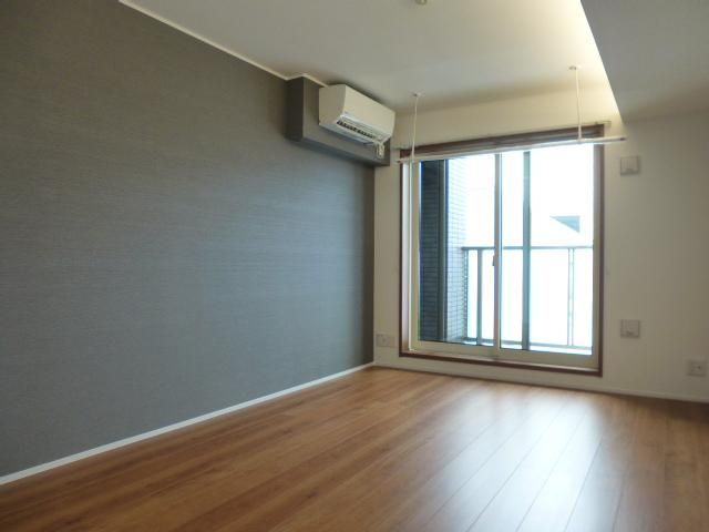 居室・リビング　※別部屋参考写真