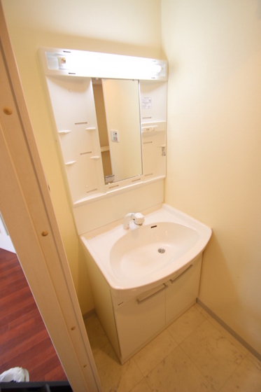 洗面設備　※別部屋の写真です