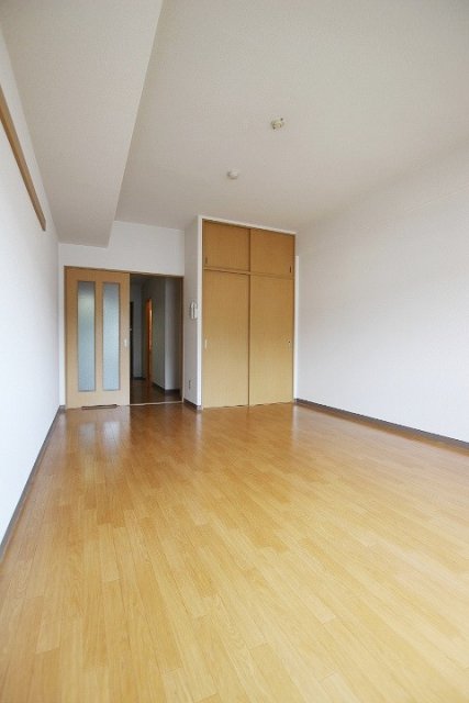 居室・リビング　写真は別号室のものです。