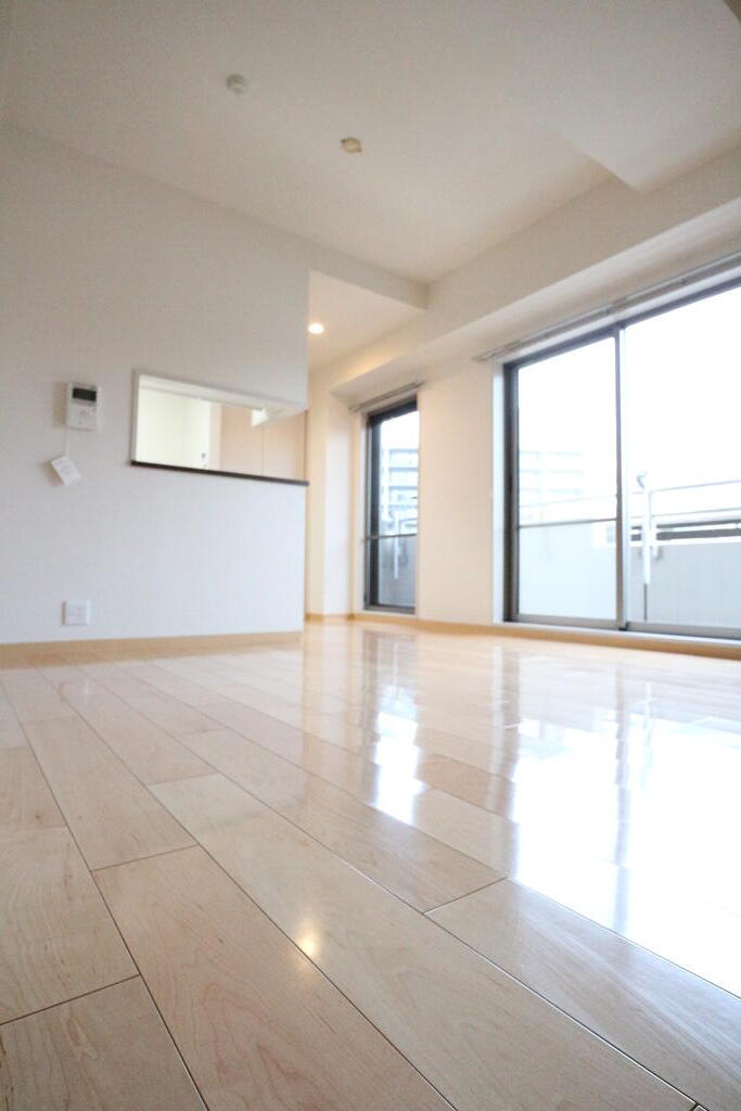 居室・リビング　※他号室参考写真