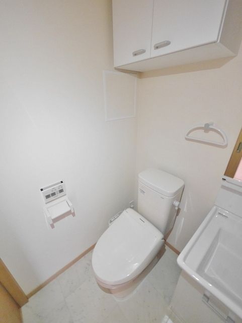 トイレ　★お部屋探しは株式会社タウンハウジング東京まで★