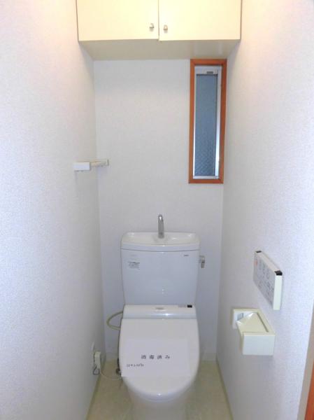 トイレ　温水洗浄便座付