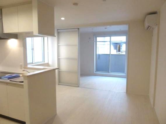 居室・リビング　☆明るい居室☆